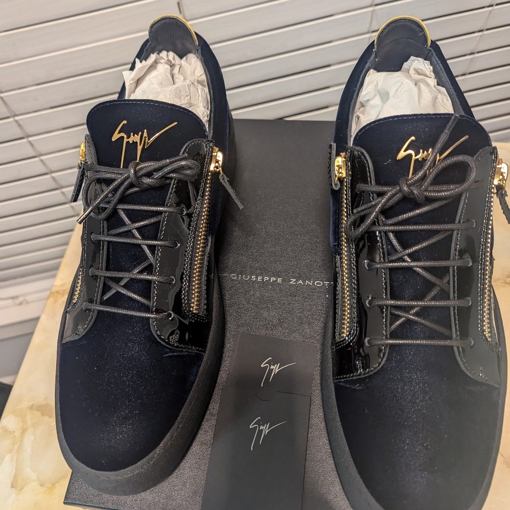 Giuseppe Zanotti Men's Black Sneakers - Picture 2 of 15